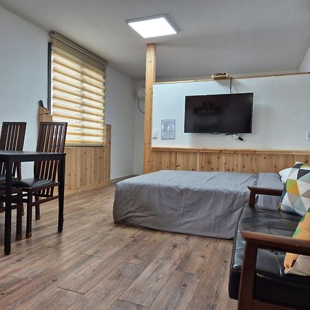 Jeju Soroan Pension مدينة سيوجويبو المظهر الخارجي الصورة