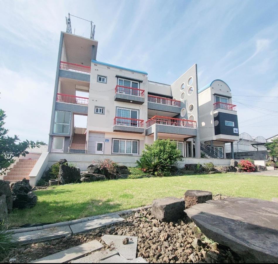 Jeju Soroan Pension مدينة سيوجويبو المظهر الخارجي الصورة