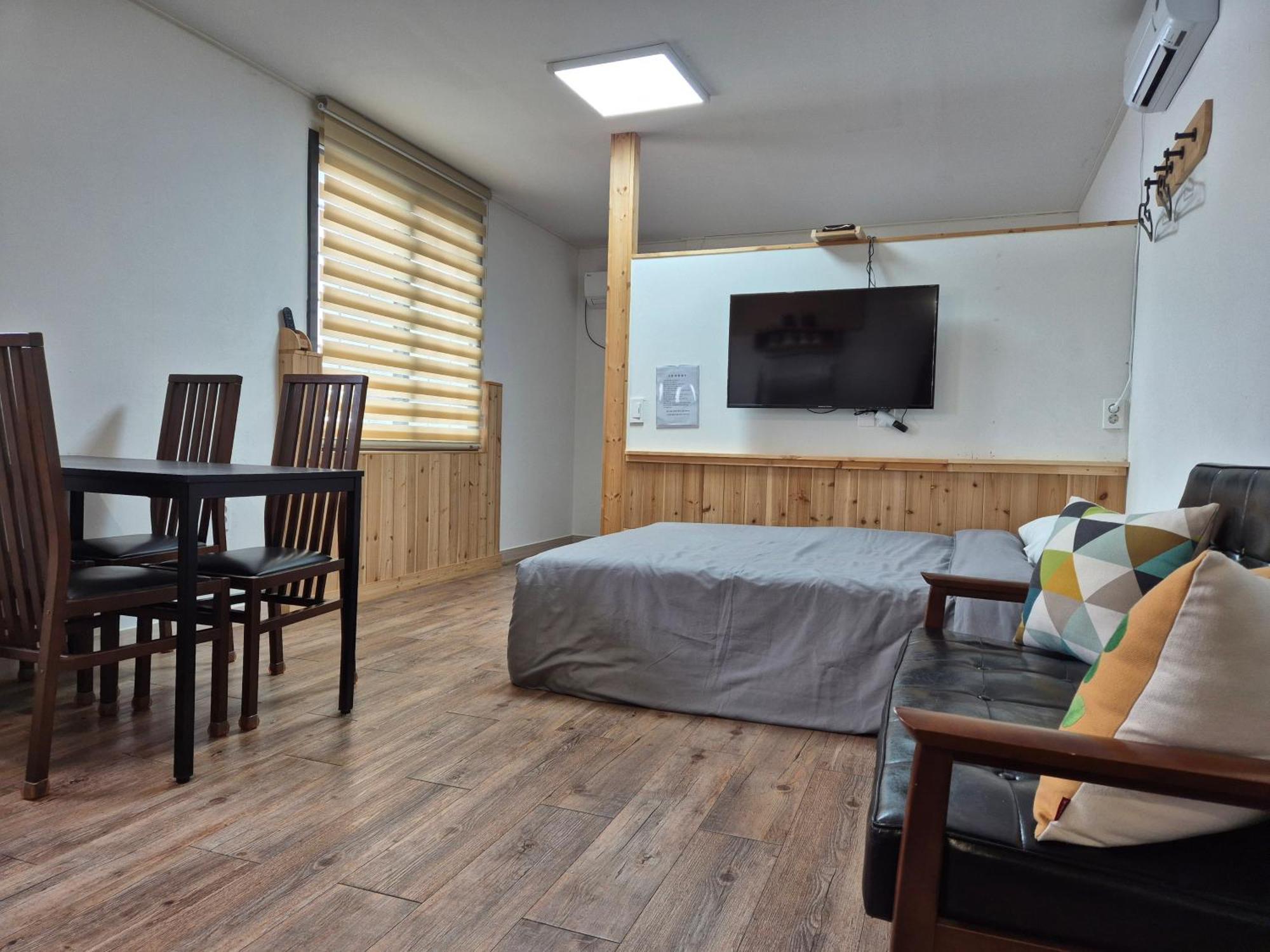 Jeju Soroan Pension مدينة سيوجويبو المظهر الخارجي الصورة